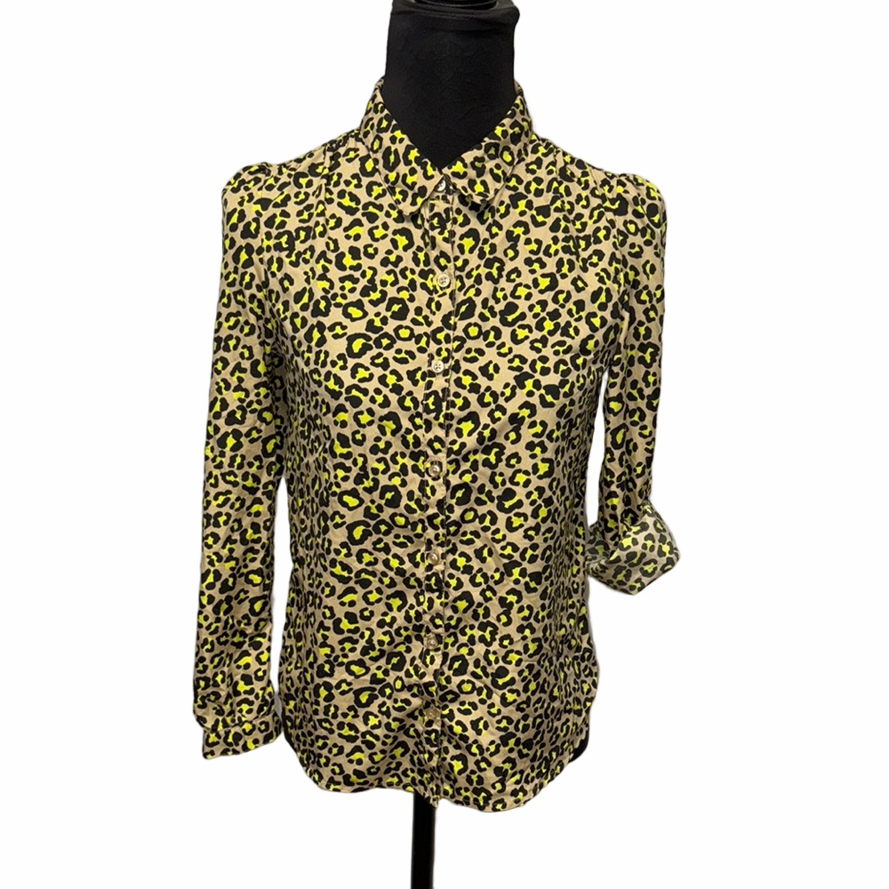 Faded Glory Animal Print Notched Collar Button Down Shirt. Cheetah